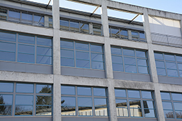 Engehaldeareal/Gebäude/Aussenansicht/Fenster/BWL und Wirtschaftsinformatik