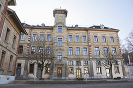 Engehaldeareal/Gebäude/Aussenansicht/Vorplatz/Informatik und Mathematik