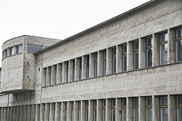 Bühlplatzareal/Erdwissenschaften/Aussenansicht/Fensterfront mit Architektur