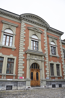 Bühlplatzareal/Lernzentrum IML/Aussenansicht/Haupteingang