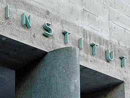 Bühlplatzareal/Erdwissenschaften/Aussenansicht/Schriftzug