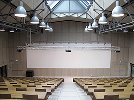 VonRoll/Innenansicht/leerer Hörraum/Leinwand
