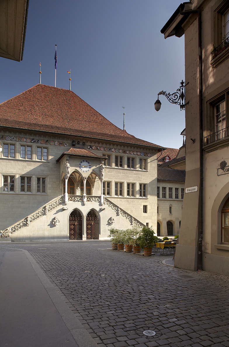 Stadt Bern/Aussenansicht/Ratshaus/Sommer