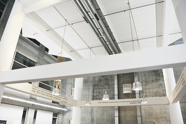 Basisbibliothek Unitobler/Innenansicht/Decke