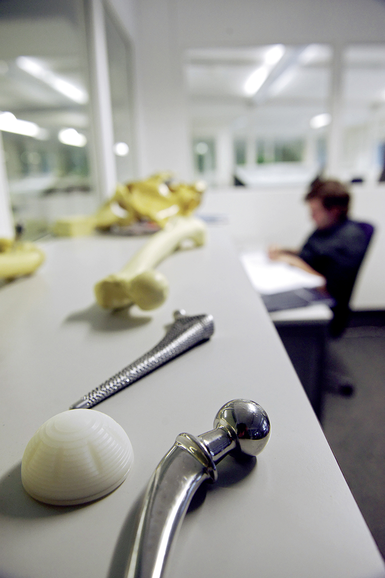 Forschung/Büro/Anatomie/Hüftgelenk/Knochen/Implantat