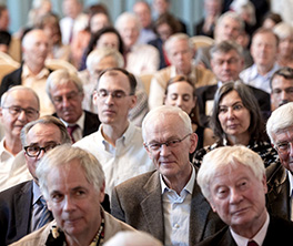 Anlass/Seniorenuni/Hörsaal Aula/Publikum von vorne