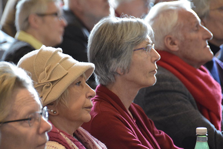 Anlass/Seniorenuni/Hörsaal Aula/Publikum von der Seite